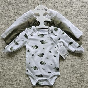 Long sleeve bodysuits